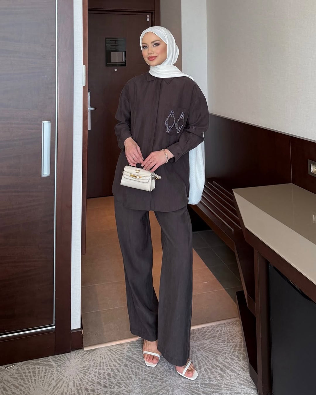 The Diamond Crystal Pocket Modest Matching Set