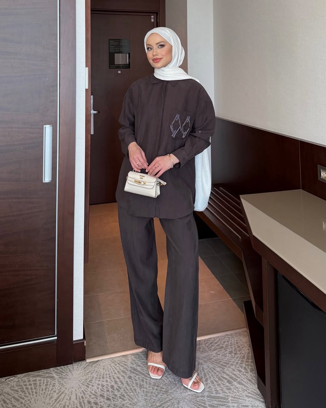The Diamond Crystal Pocket Modest Matching Set